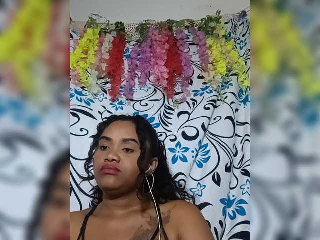 Julianna-1 live cam on BongaCams