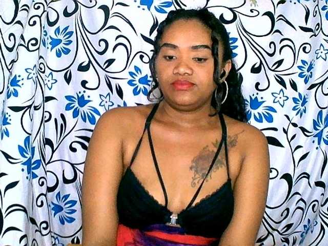 Julianna-1 live cam on BongaCams