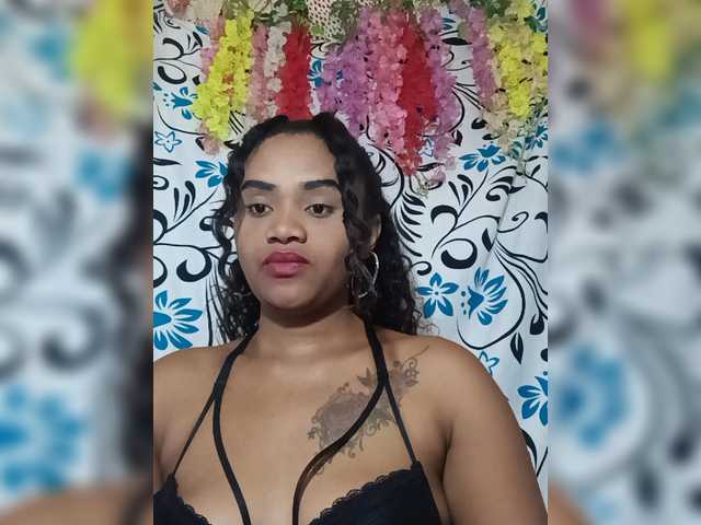 Julianna-1 live cam on BongaCams
