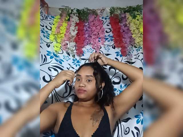 Julianna-1 live cam on BongaCams