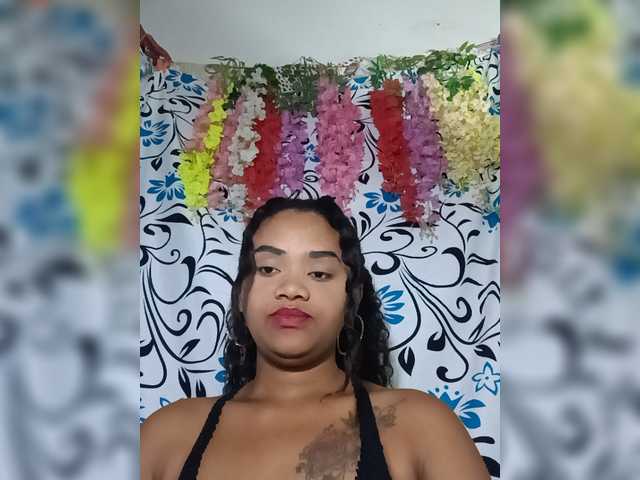 Julianna-1 live cam on BongaCams