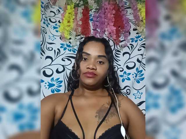 Julianna-1 live cam on BongaCams