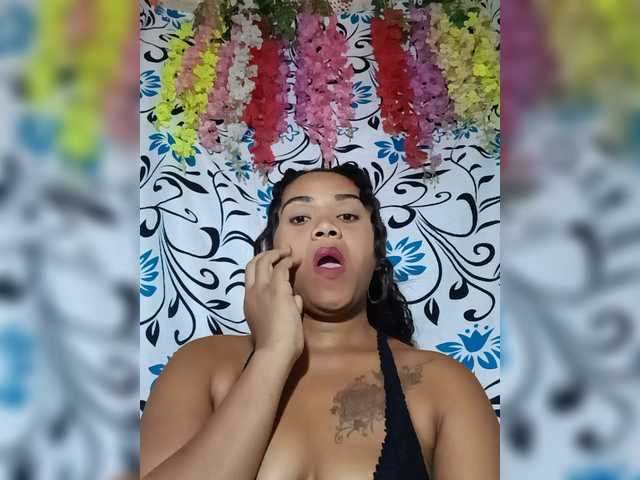 Julianna-1 live cam on BongaCams