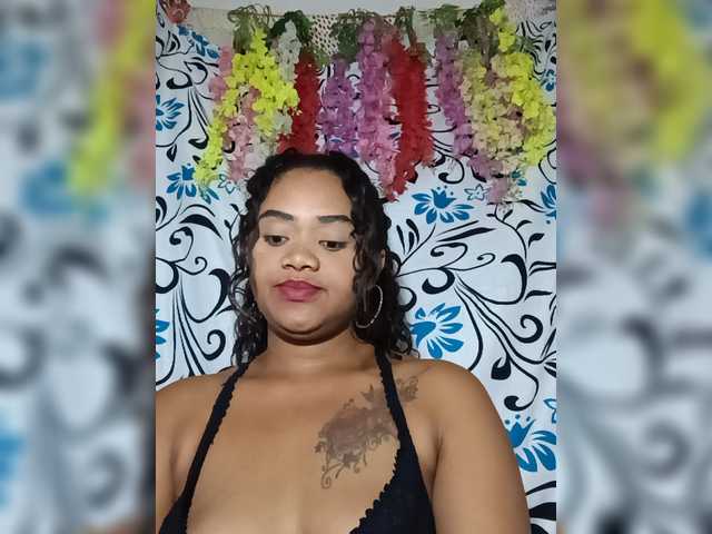 Julianna-1 live cam