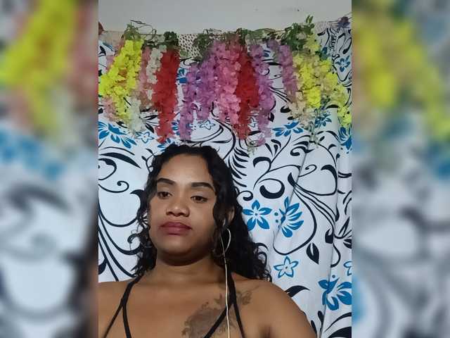 Julianna-1 live cam on BongaCams