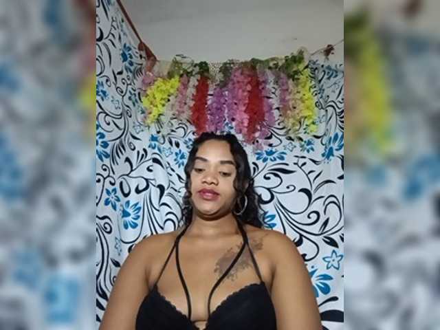Julianna-1 live cam on BongaCams