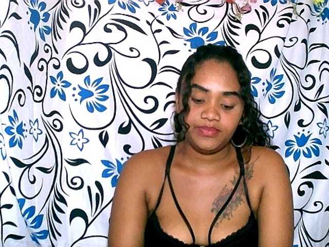 Julianna-1 live cam on BongaCams