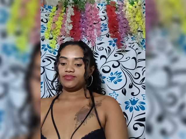 Julianna-1 live cam on BongaCams