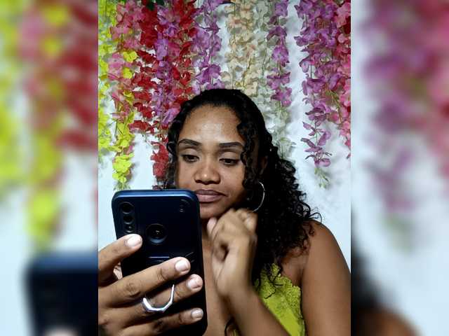 Julianna-1's BongaCams show and profile