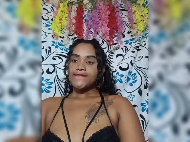 Julianna-1 live cam on BongaCams