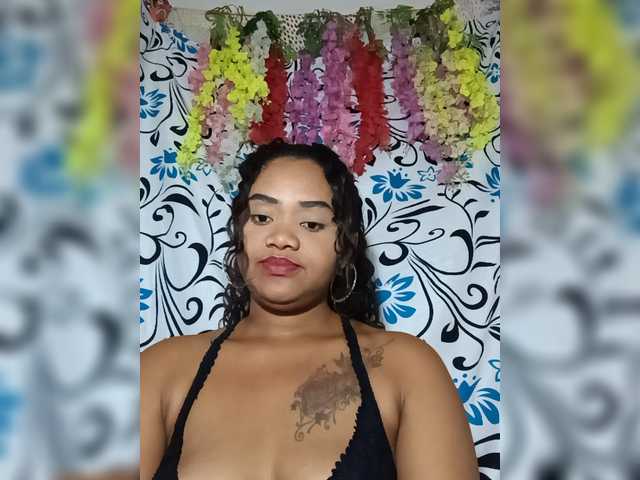 Julianna-1 live cam