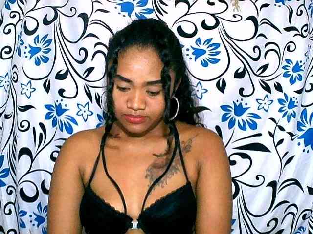 Modèle: Lovejuju