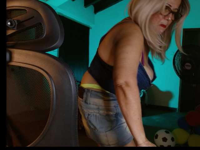 zafiro56 live cam on BongaCams