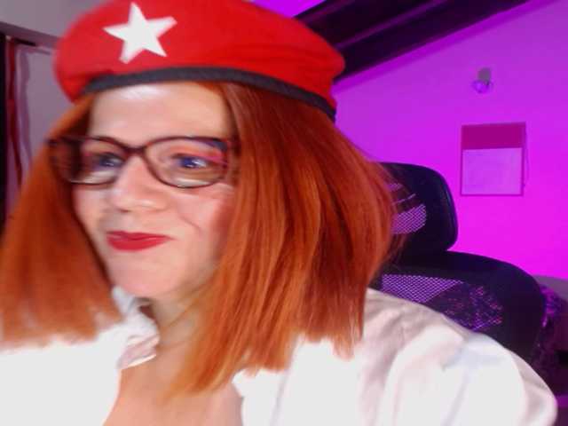 zafiro56 live cam on UnifiedCams