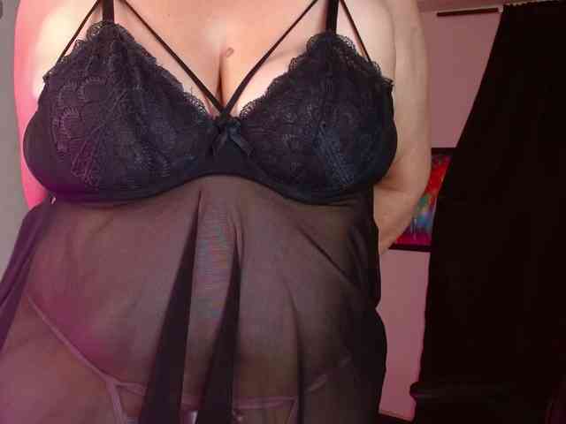 zafiro56 Live Webcam on BongaCams