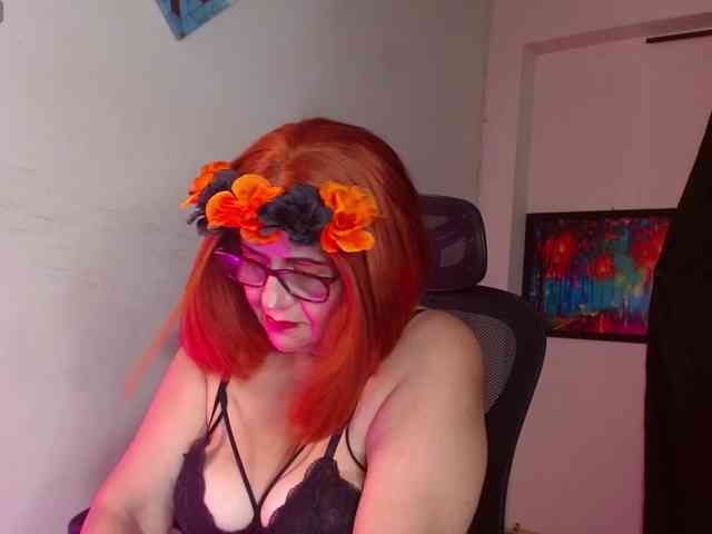 zafiro56 Live Webcam on BongaCams