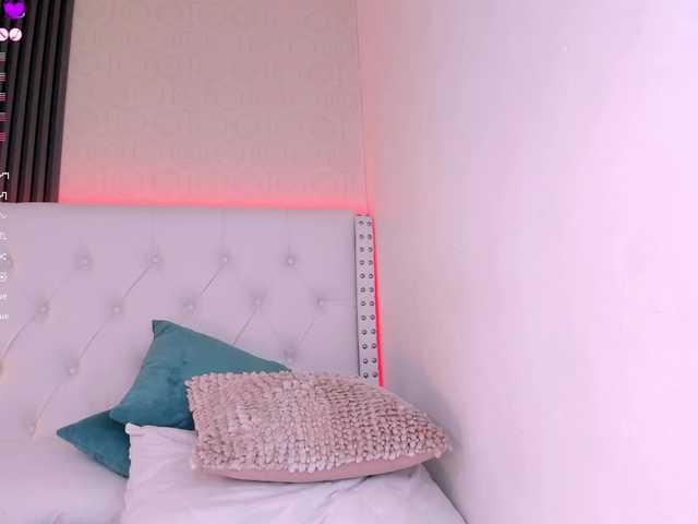 aliscollins live cam on BongaCams