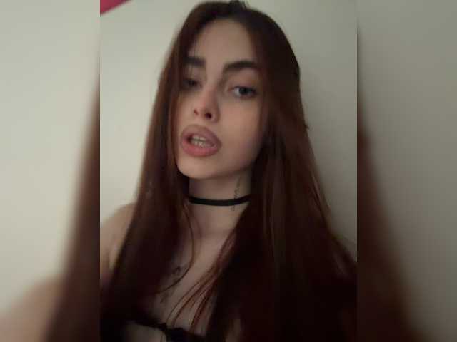 le modèle mayabaker est en webcam porno dans un show sur le site bongacams, il possède les tags suivants: White/Caucasian,Brunette,Shaved