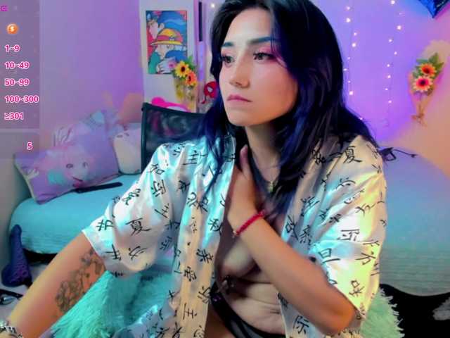 akaikrana — live female cam