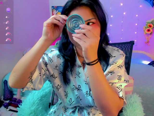 akaikrana live cam on BongaCams
