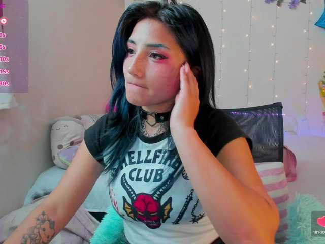 akaikrana live cam on BongaCams