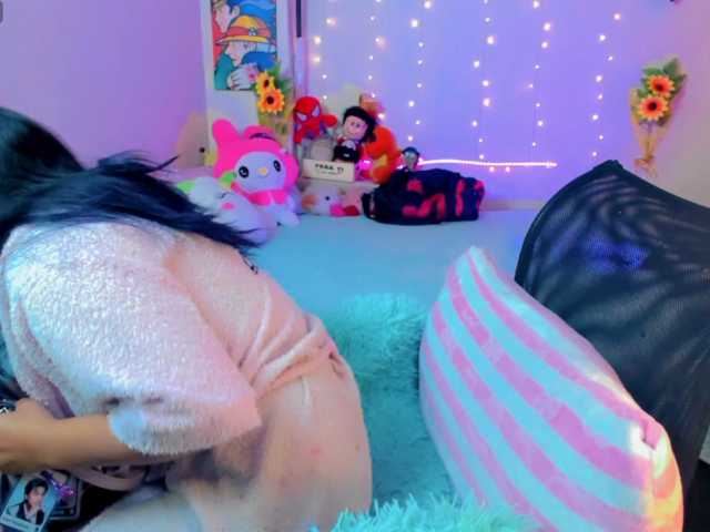 akaikrana, live now on BongaCams