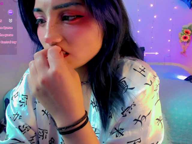 akaikrana live cam on BongaCams