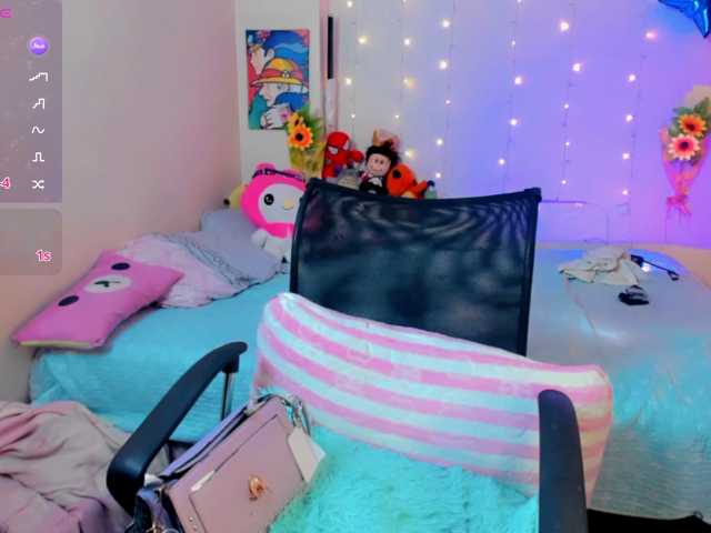 akaikrana live cam on BongaCams