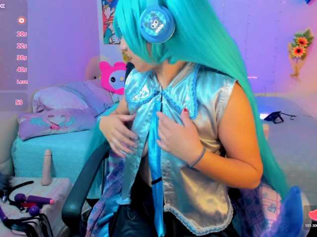 akaikrana live cam on BongaCams