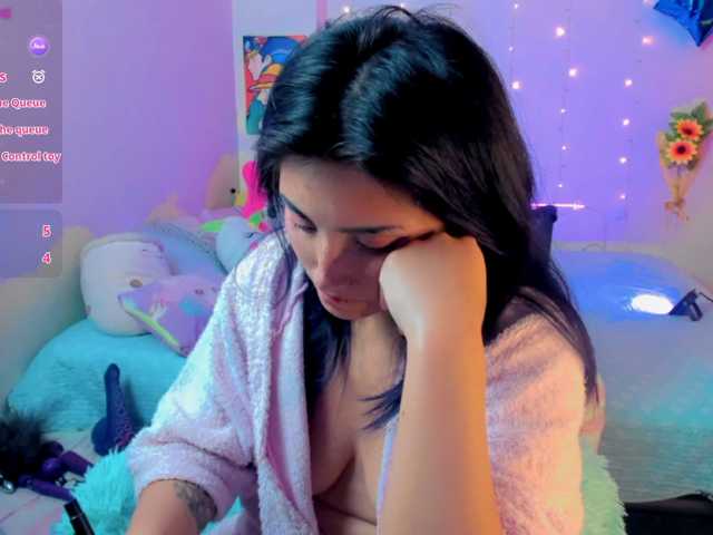 akaikrana, en directo ahora en BongaCams