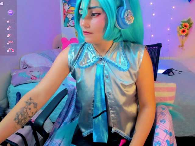 akaikrana live cam on BongaCams