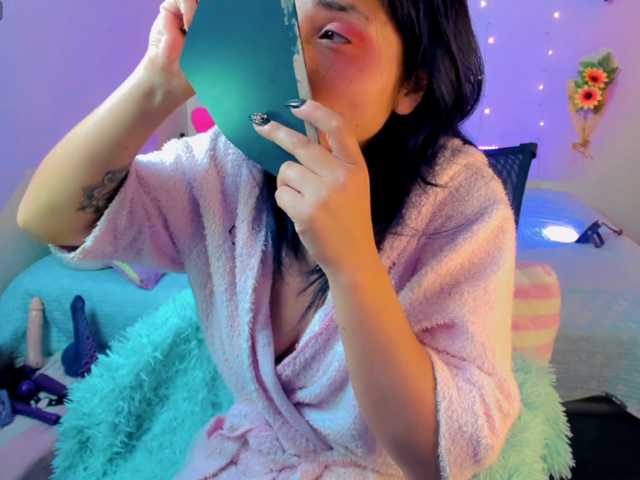 akaikrana, en directo ahora en BongaCams