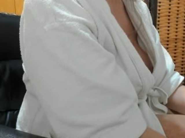 sensugirl live cam on BongaCams