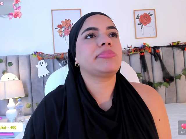 mhia-paris live cam on BongaCams