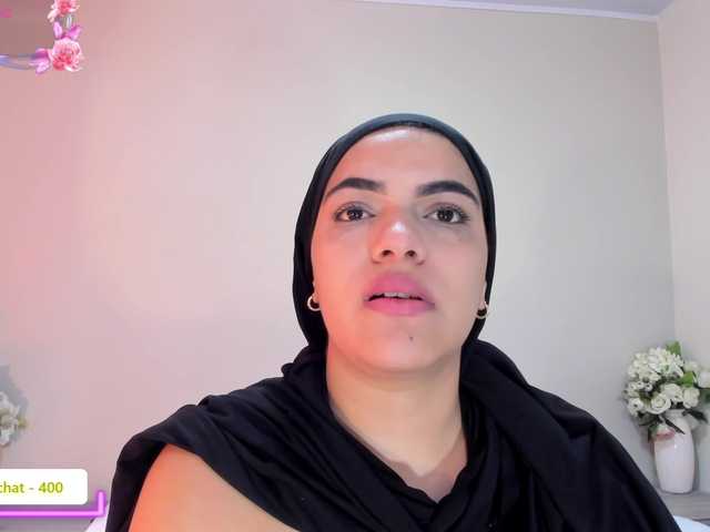 mhia-paris live cam on BongaCams