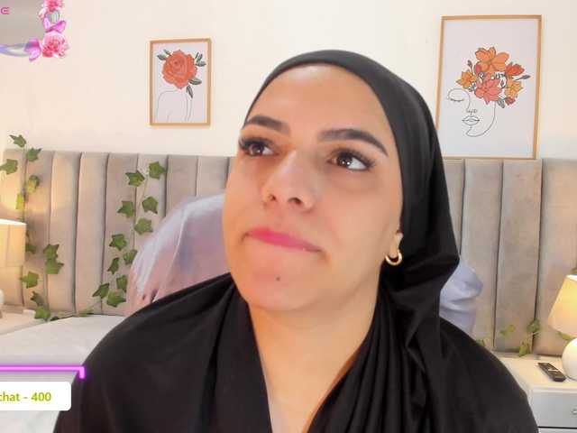 mhia-paris live cam on BongaCams