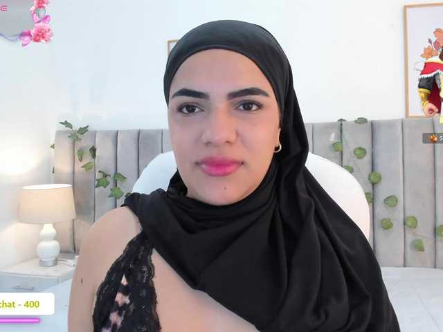 mhia-paris live cam on BongaCams