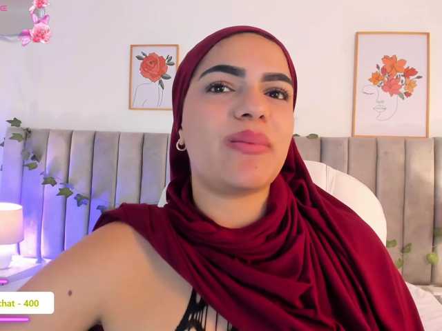 mhia-paris live cam on BongaCams