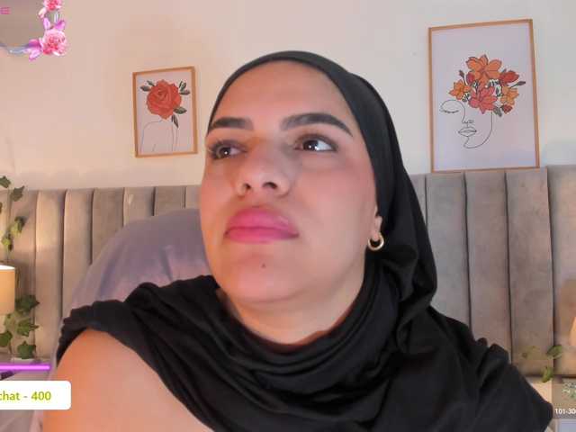 mhia-paris live cam on BongaCams