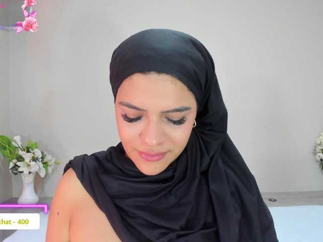 mhia-paris live cam on BongaCams