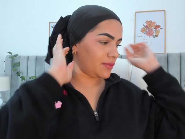 mhia-paris live cam on BongaCams