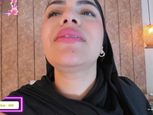 mhia-paris live cam on BongaCams