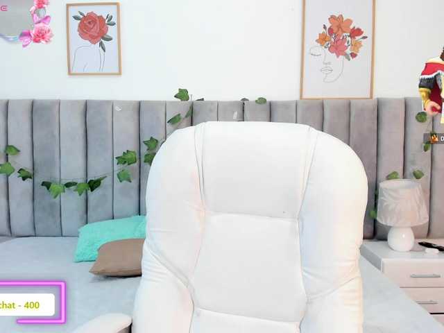 mhia-paris live cam on BongaCams