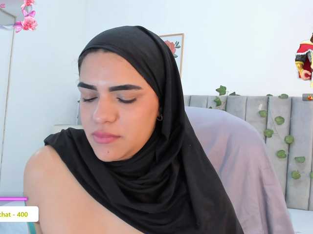 mhia-paris live cam on BongaCams