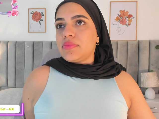 mhia-paris live cam on BongaCams