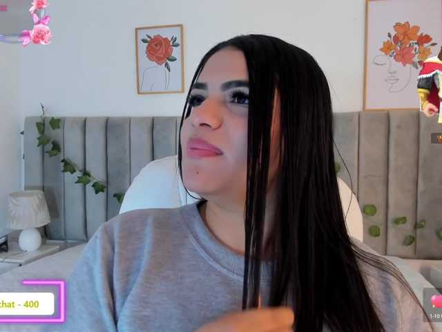 mhia-paris live cam on BongaCams