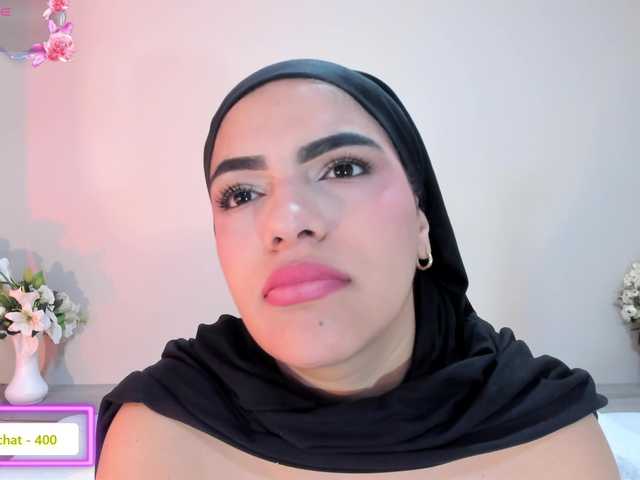 mhia-paris live cam on BongaCams