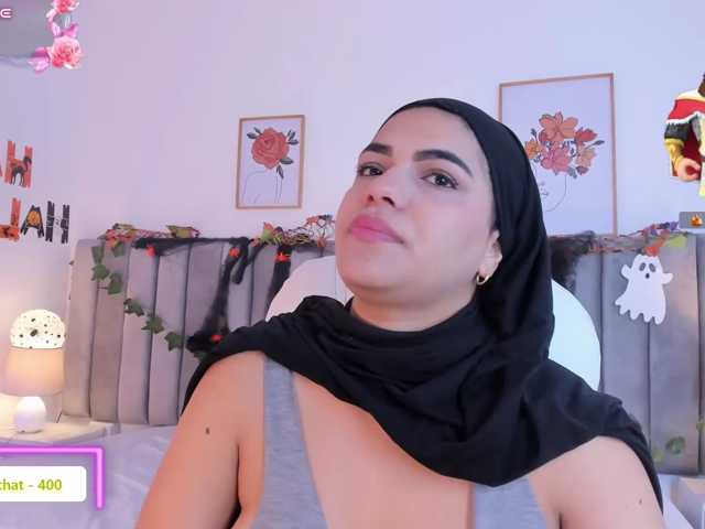 mhia-paris live cam on BongaCams