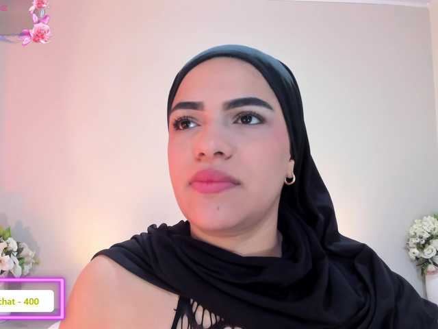 mhia-paris live cam on BongaCams