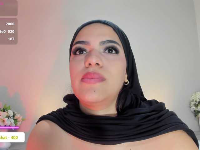 mhia-paris live cam on BongaCams